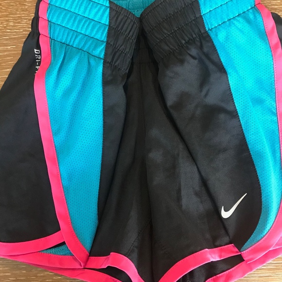 Nike Dri-Fit Running/Workout Shorts - Picture 3 of 5